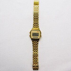 y2k gold stainless steel digital watch — 2000s retro style